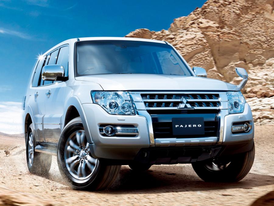  Mitsubishi Pajero 5-Door 2014 года  (JP) (фото 3 из 23)